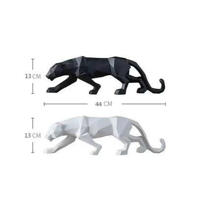 PantherSculpt – Strakke Zwart-Witte Panter Beelden