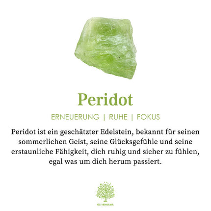 Betoverende Selene Ring met Natuurlijke Peridot en Sprankelende Zirkonstenen