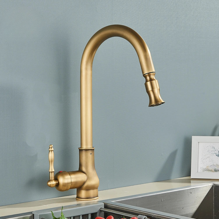 VintageTap – Retro Keukenkraan met Messing Afwerking