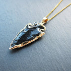 Obsidiaan#Gouden ketting