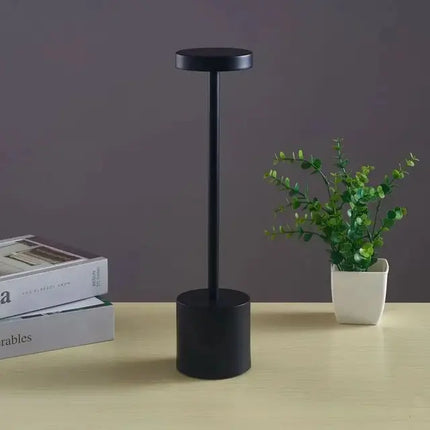 NoirElegance - Moderne Zwarte LED Tafellamp