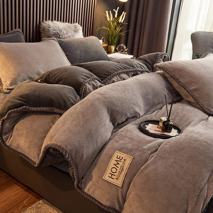 PlushHaven Luxe Fluweel Dekbedovertrekset – Kingsize Warmte & Comfort