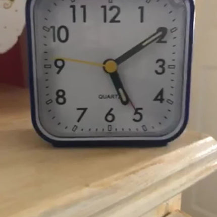 TimeRest Wekker - Klassieke Vierkante Reiswekker