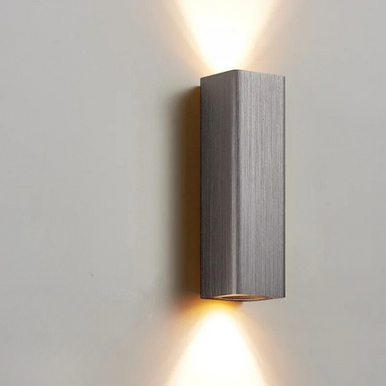 GlowLuxe - Stijlvolle LED Wandlamp voor Slaapkamer