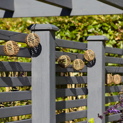 SolarGlow – Rattan Lichterketting met Magische Verlichting