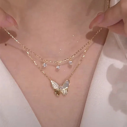 Zeer Elegante Dubbelgelaagde Vlinderketting met Zirkonia en Parelmoer - Elayna