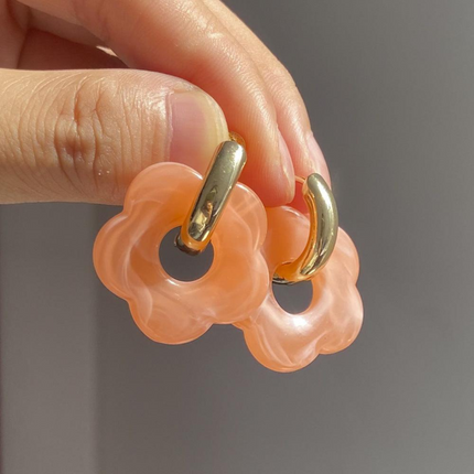 Valeria Earrings – Elegante Gouden Bloemenontwerpen
