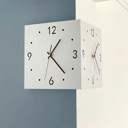 DualEdge Clock - Elegante Wandklok met Stille Mechanisme