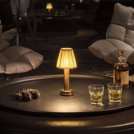 Draadloze Elegantie: Luxe Dimbare Stoffen Tafellamp