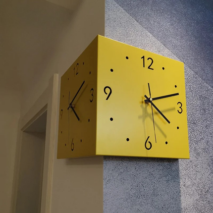 DualEdge Clock - Elegante Wandklok met Stille Mechanisme