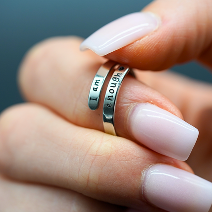 I Am Enough Ring – Elegante Sieraad voor Zelfliefde