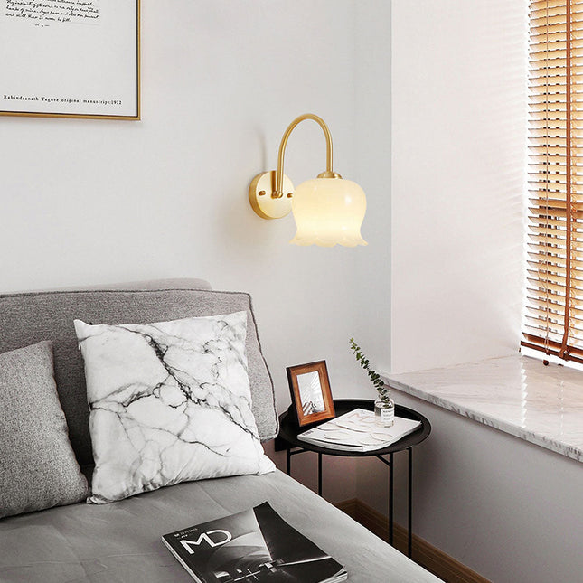 FrenchBloom – Elegante Bloem Wandlamp van Glas