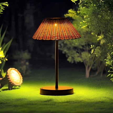 Elegante GardenWoven Solar Tafellamp - Weerbestendig & Energiezuinig
