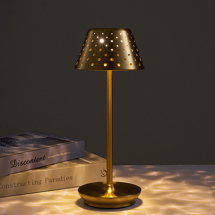 LuxeGlow – Draagbare LED Tafellamp voor Moderne Interieurs