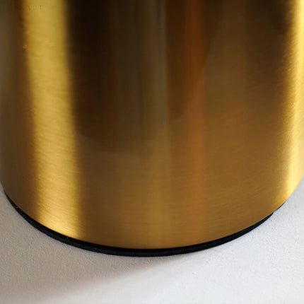 Elegante Gouden Tafellamp Met LED, Scandinavisch Design Voor Sfeervol Interieur