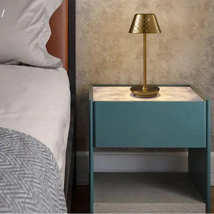 LuxeGlow – Draagbare LED Tafellamp voor Moderne Interieurs