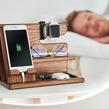 WoodDock – Stijlvolle Houten Organizer voor Apparaten