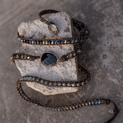 Lunara - Stijlvolle Onyx Maanarmband met Bescherming