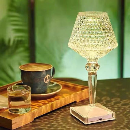 Liesbeth Crystal Lamp – Luxe Tafellamp met USB Oplaadfunctie