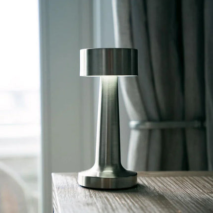 SleekGlow - Stijlvolle Moderne Tafellamp voor Interieur