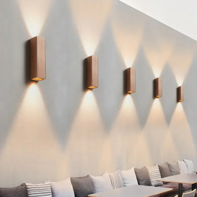 GlowLuxe - Stijlvolle LED Wandlamp voor Slaapkamer