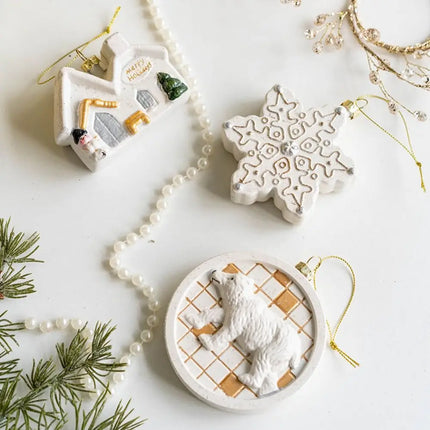 CharmingSnow Kerstdecoratie – Betoverende Keramische Kersthangdecoratie
