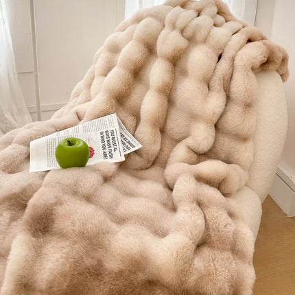 PlushGlow – Luxe Pluizig Plaid voor Sfeer en Comfort