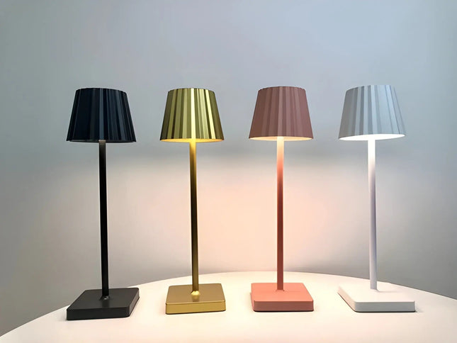 Luxe Scandinavische Draadloze Tafellamp Arlo – Elegante LED Verlichting met USB Oplaadfunctie