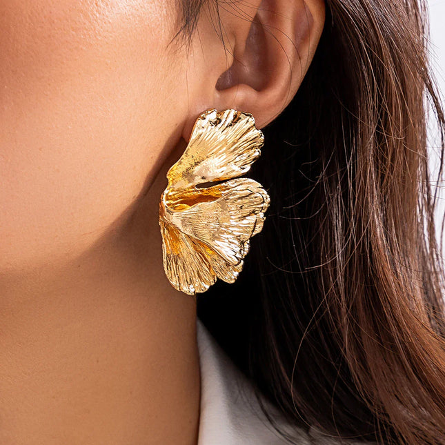 BlossomMetal Earrings – Elegante Bloemblaadjes in Metaal