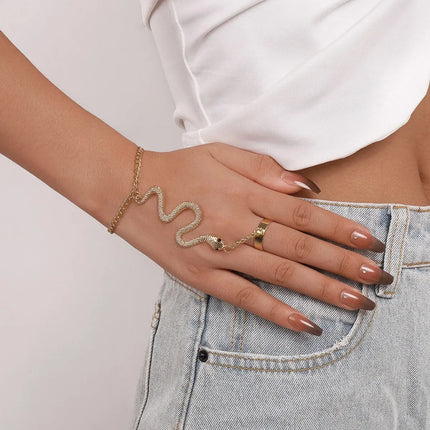 SerpentElegance – Luxe Slangenarmband en Ring Set