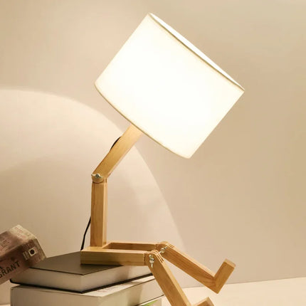 RutanFlex – Elegante Houten Tafellamp met Boekenvak