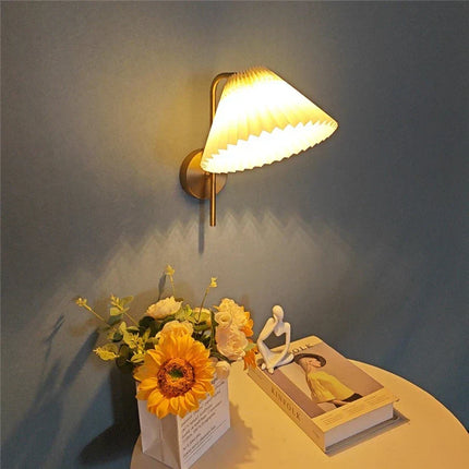 NordicLuxe - Luxe Gouden Wandlamp voor de Slaapkamer