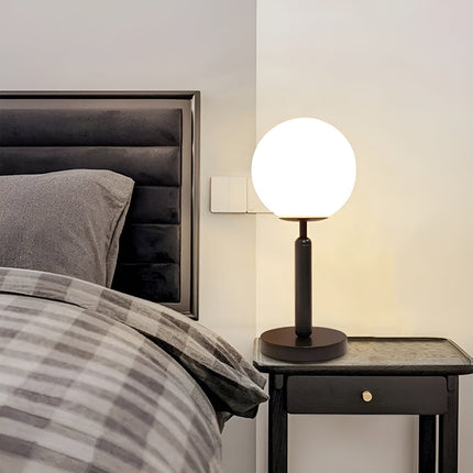 SphereShine Luxe Tafellamp van Glas & Messing – Elegantie en LED