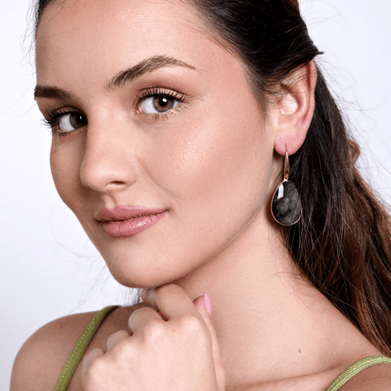 Labradorite Dream Earrings – Elegant Lunaris Sieraden