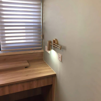 ModernGlow - Strakke Wandlamp van Metaal en Acryl