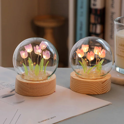 TulipGlow Elegante Bloemige Tafel Lamp – Verfijnde Verlichting