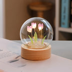 3 paarse tulpen