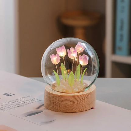 TulipGlow Elegante Bloemige Tafel Lamp – Verfijnde Verlichting