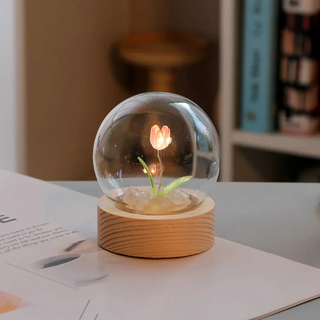 TulipGlow Elegante Bloemige Tafel Lamp – Verfijnde Verlichting