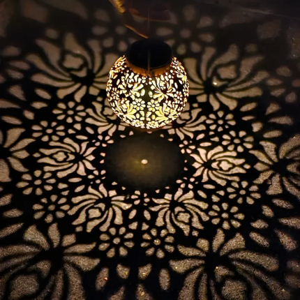 RadiantGlow – Waterdichte LED Tuinlamp met Solar
