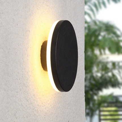 ZenithGlow - Strakke LED Wandlamp voor Modern Interieur