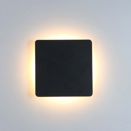 ZenithGlow - Strakke LED Wandlamp voor Modern Interieur