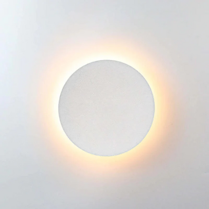 ZenithGlow - Strakke LED Wandlamp voor Modern Interieur