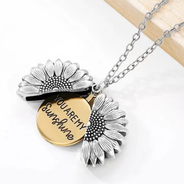 SunBlossom Necklace - Elegante Zonnebloem Medaillon