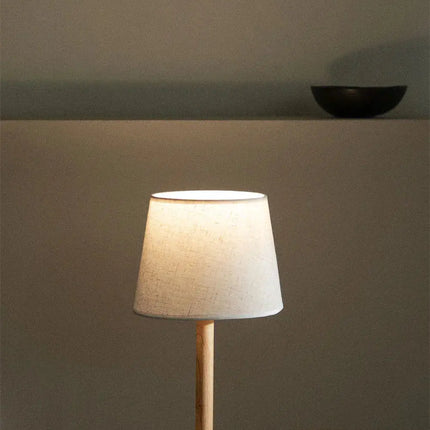 Houten LED Nachtlamp WoodGlow – Modern & Draadloos Verlicht