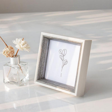 ElegantFrame – Luxe Fotolijst met Gouden Rand