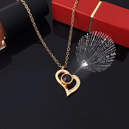 EternalLove Necklace – Hartvormige Ketting in 100 Talen