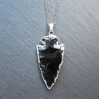 Obsidiaan#Zilveren ketting