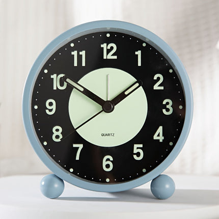 EleganceMetal Clock – Stijlvolle Metalen Wekker met Nachtlamp
