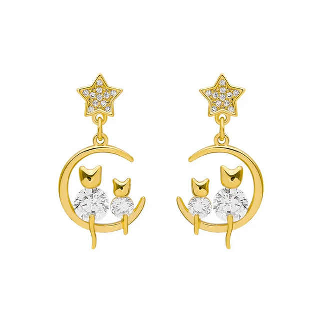Elegante Gouden Kattenoorbellen met Sprankelende Zirkonia - Feline Glamour